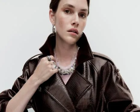 The Retail Giant Bets on Ladies' Apparel to Revive Autumn Fortunes